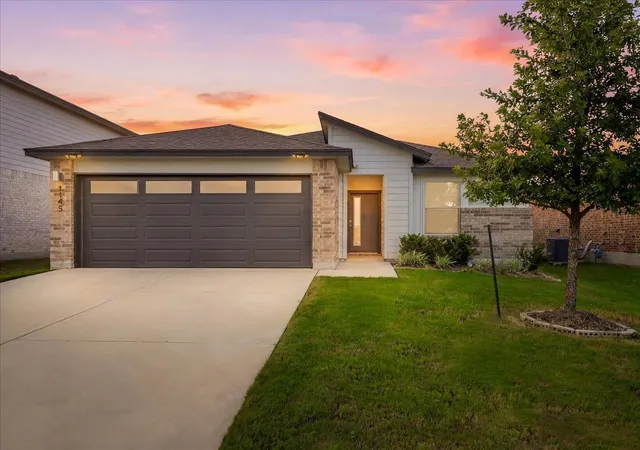 Photo 1 of Single family home for sale at 1145 Tipton St, Georgetown, TX 78633 | MLS# 6757116 | Listing updated on 2026-09-11