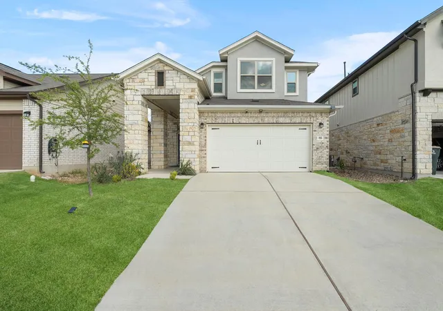 Photo 1 of Single family home for sale at 195 White Horses Dr, Kyle, TX 78640 | MLS# 8538729 | Listing updated on 2026-09-15