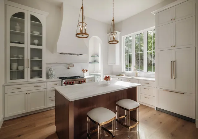 Photo 1 of Sale Pending at 1900 Matthews Dr, Austin, TX 78703 | MLS# 4662321 | Listing updated on 2026-09-28