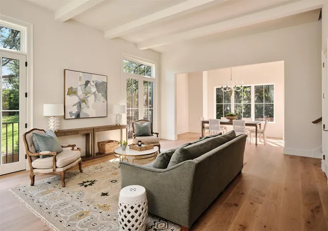 Photo 2 of Sale Pending at 1900 Matthews Dr, Austin, TX 78703 | MLS# 4662321 | Listing updated on 2026-09-28