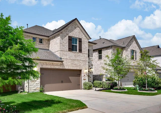Photo 3 of Single family home for sale at 213 Kingsland St, Georgetown, TX 78633 | MLS# 7671946 | Listing updated on 2026-10-25