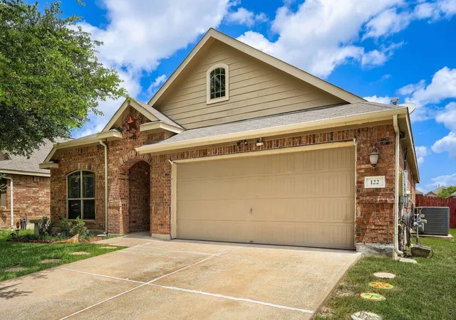 Photo 2 of Single family home for sale at 122 Sandstone Trl, Buda, TX 78610 | MLS# 7889487 | Listing updated on 2026-09-13