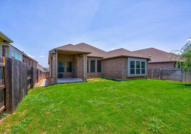 Photo 3 of Single family home for sale at 229 Heartleaf Rd, San Marcos, TX 78666 | MLS# 8620195 | Listing updated on 2026-09-11