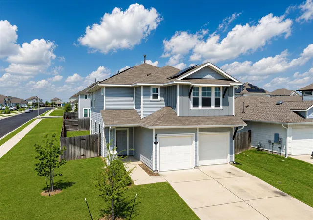 Photo 1 of Single family home for sale at 101 Crescent St, Georgetown, TX 78626 | MLS# 1284109 | Listing updated on 2026-09-15