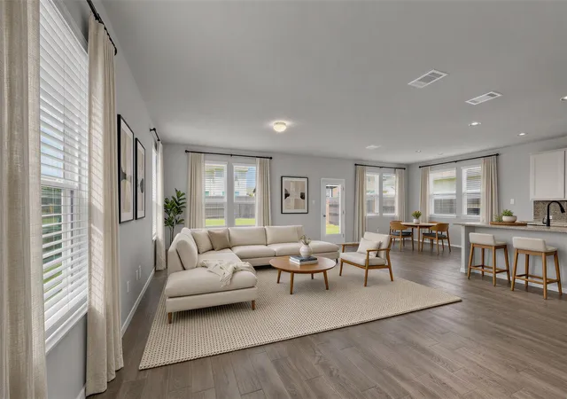 Photo 3 of Single family home for sale at 101 Crescent St, Georgetown, TX 78626 | MLS# 1284109 | Listing updated on 2026-09-15