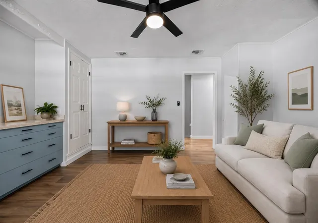 Photo 3 of Single family home for sale at 601 Zunker St, San Marcos, TX 78666 | MLS# 3913111 | Listing updated on 2026-09-24