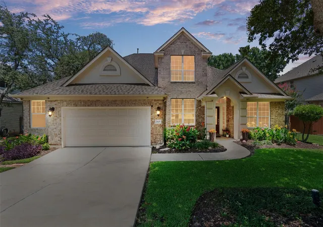Photo 1 of Single family home for sale at 2605 Shire Ridge Dr, Austin, TX 78732 | MLS# 9239034 | Listing updated on 2026-09-28