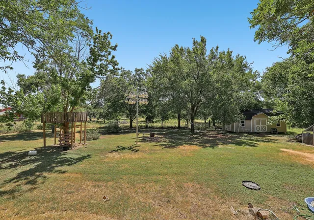 Photo 2 of Single family home for sale at 504 Perkins St, Bastrop, TX 78602 | MLS# 2504929 | Listing updated on 2026-09-30