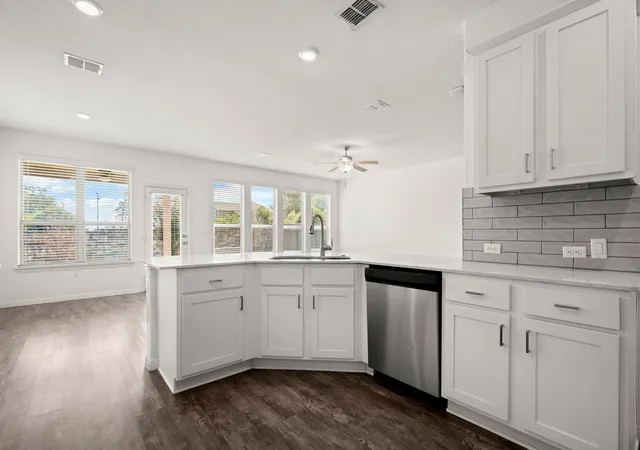 Photo 4 of Single family home for sale at 602 Allende Bnd, Austin, TX 78748 | MLS# 7624557 | Listing updated on 2026-09-10