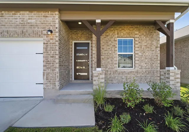 Photo 3 of Sale Pending at 333 Begonia St, Buda, TX 78610 | MLS# 9033280 | Listing updated on 2026-09-15