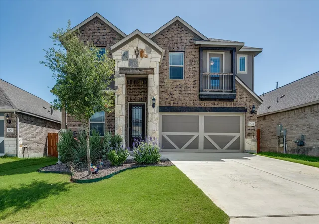 Photo 1 of Single family home for sale at 1624 Stone House Dr, New Braunfels, TX 78132 | MLS# 1072826 | Listing updated on 2026-09-12