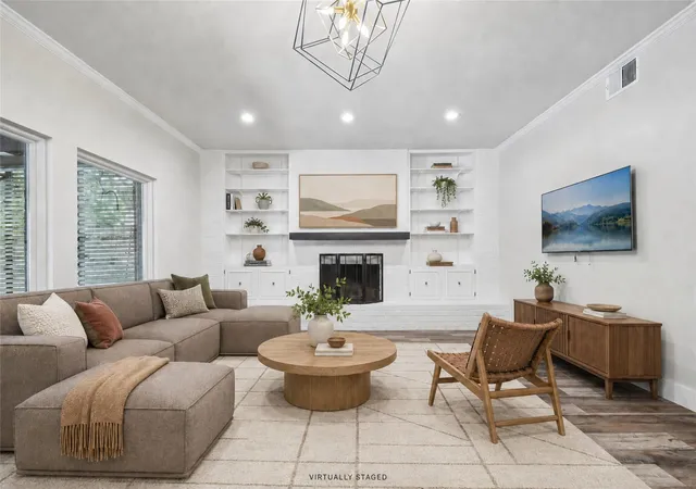 Photo 3 of Single family home for sale at 9203 Comburg Dr, Austin, TX 78748 | MLS# 4113954 | Listing updated on 2026-09-15