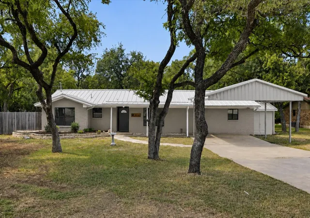 Photo 2 of Single family home for sale at 1011 Serenada Dr, Georgetown, TX 78628 | MLS# 3510138 | Listing updated on 2026-10-24