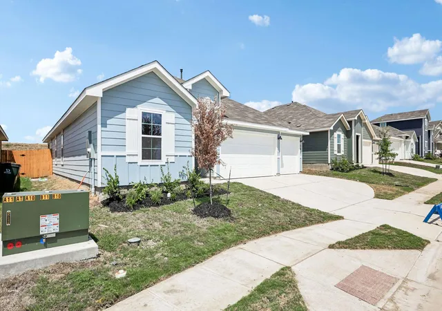 Photo 3 of Single family home for sale at 164 Gilmer Ln, Buda, TX 78610 | MLS# 2574037 | Listing updated on 2026-09-11
