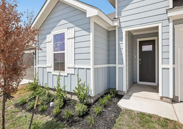 Photo 3 of Single family home for sale at 164 Gilmer Ln, Buda, TX 78610 | MLS# 2574037 | Listing updated on 2026-10-05