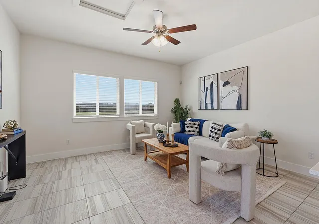 Listing Photo 4 - Condo for sale in building located at 419 White Steppe Wy, Georgetown, TX 78626 - Unit #58