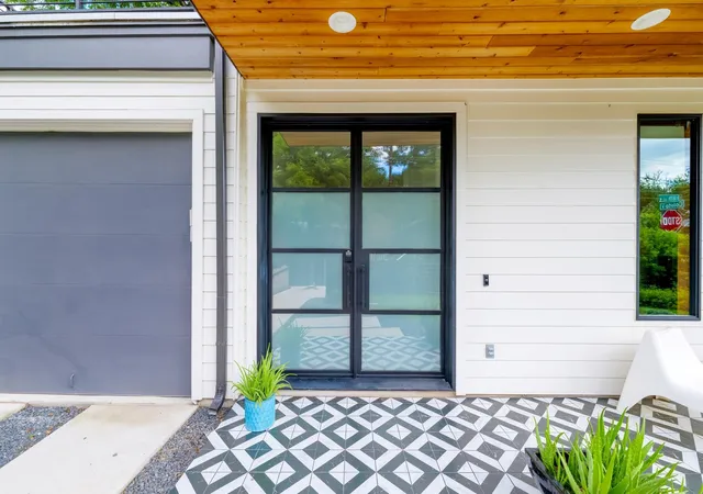 Single family home for sale at 2201 E 16th Street, Austin, TX 78702 | MLS# 8448816 | Listing updated on 2026-09-17