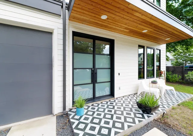 Photo 1 of Single family home for sale at 2201 E 16th Street, Austin, TX 78702 | MLS# 8448816 | Listing updated on 2026-09-17