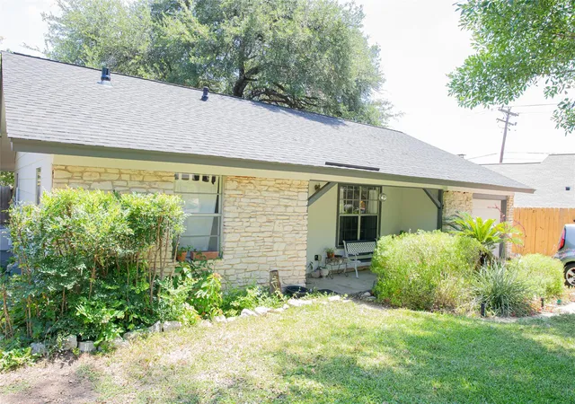 Photo 3 of Single family home for sale at 902 Austin Highlands Blvd, Austin, TX 78745 | MLS# 8011819 | Listing updated on 2026-09-12