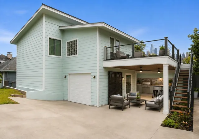 Photo 3 of Single family home for sale at 708 Upson St, Austin, TX 78703 | MLS# 4985863 | Listing updated on 2026-09-13