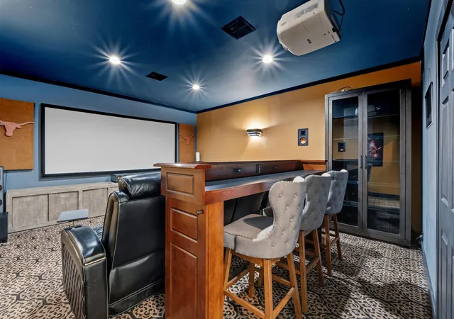 Photo 4 of Single family home for sale at 708 Upson St, Austin, TX 78703 | MLS# 4985863 | Listing updated on 2026-09-13