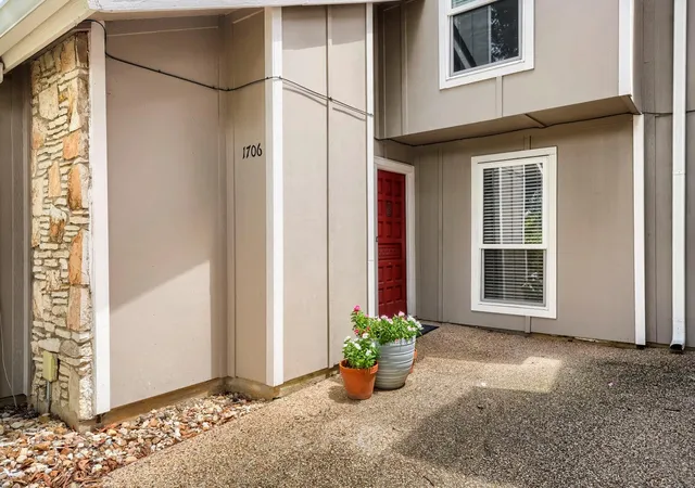 Photo 3 of Townhouse for sale at 1706 Timberwood Dr, Austin, TX 78741 | MLS# 6623651 | Listing updated on 2026-09-14