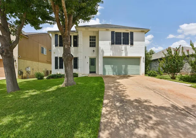 Single family home for sale at 3821 Tailfeather Dr, Round Rock, TX 78681 | MLS# 3342299 | Listing updated on 2026-09-14