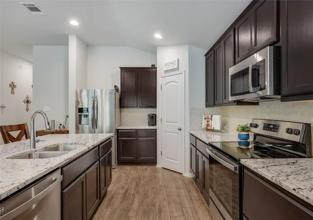 Photo 3 of Single family home for sale at 21804 Crystal Way, Lago Vista, TX 78645 | MLS# 6713519 | Listing updated on 2026-09-13