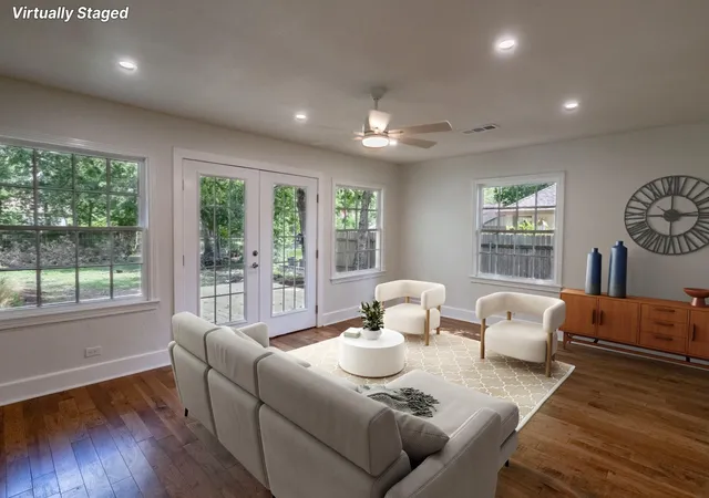 Photo 4 of Single family home for sale at 805 Maple St, Lockhart, TX 78644 | MLS# 9234742 | Listing updated on 2026-09-14