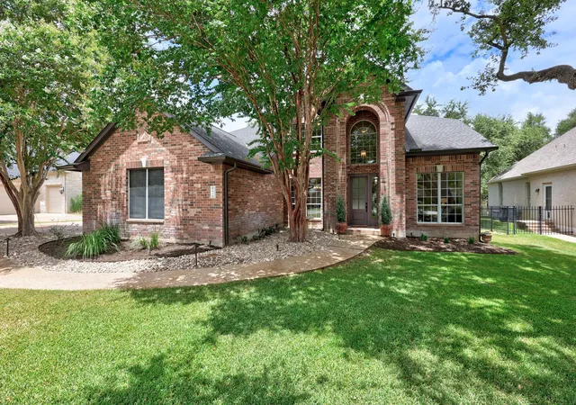 Photo 1 of Single family home for sale at 430 Champions Dr, Georgetown, TX 78628 | MLS# 2677055 | Listing updated on 2026-10-02