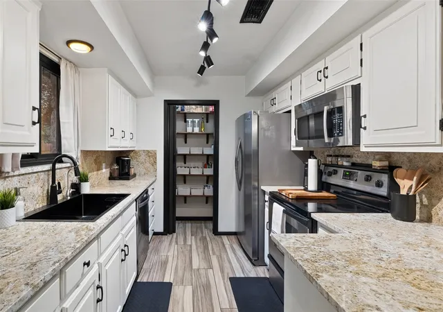 Photo 3 of Single family home for sale at 1705 Wild Horse Ln, Round Rock, TX 78681 | MLS# 8090839 | Listing updated on 2026-09-14