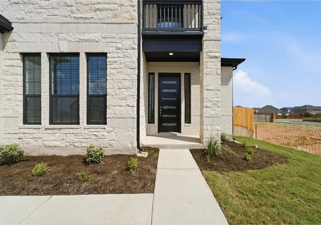 Photo 2 of Single family home for sale at 417 Lost Tree Dr, Buda, TX 78610 | MLS# 7175100 | Listing updated on 2026-09-11