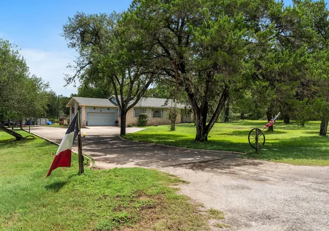 Photo 3 of Single family home for sale at 651 High Low Dr, New Braunfels, TX 78132 | MLS# 5839441 | Listing updated on 2026-09-12