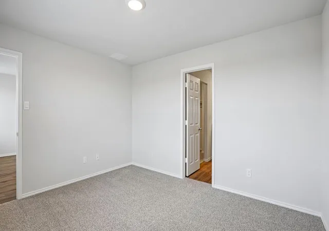 Photo 3 of Single family home for sale at 124 Dagney Ct, Jarrell, TX 76537 | MLS# 1440070 | Listing updated on 2026-10-02