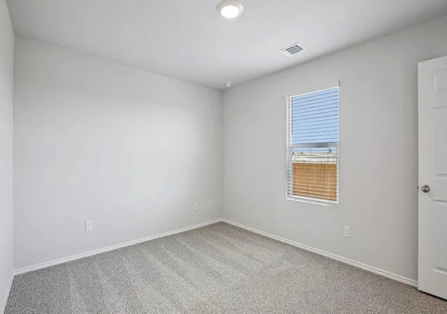 Photo 4 of Single family home for sale at 124 Dagney Ct, Jarrell, TX 76537 | MLS# 1440070 | Listing updated on 2026-10-02