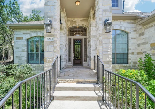 Photo 3 of Single family home for sale at 8008 Ladera Verde Dr, Austin, TX 78739 | MLS# 3905886 | Listing updated on 2026-10-28