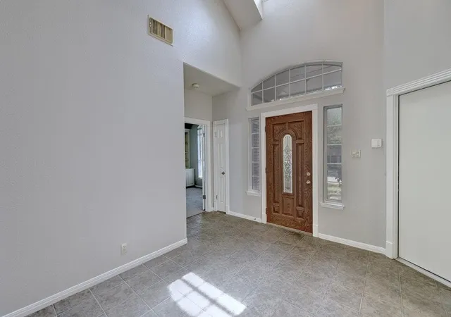 Photo 3 of Single family home for sale at 7600 Orrick Dr, Austin, TX 78749 | MLS# 1889507 | Listing updated on 2026-09-15