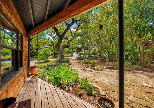 Photo 2 of Single family home for sale at 2209 La Casa Dr, Austin, TX 78704 | MLS# 6840039 | Listing updated on 2026-09-21