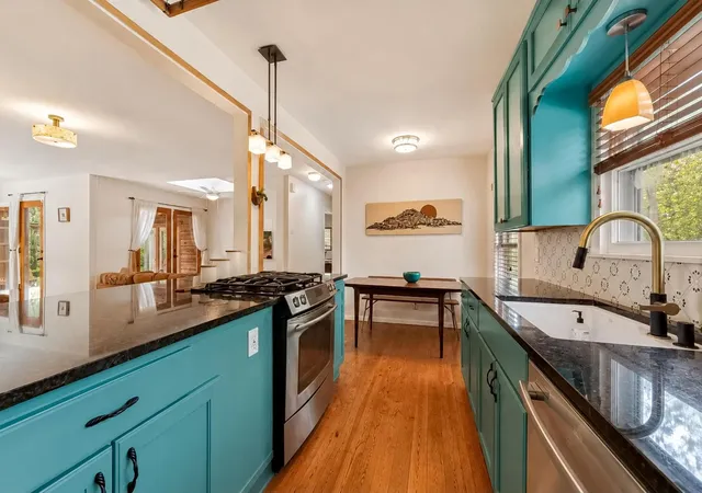 Photo 3 of Single family home for sale at 2209 La Casa Dr, Austin, TX 78704 | MLS# 6840039 | Listing updated on 2026-09-21