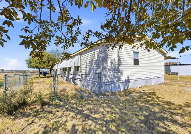 Photo 2 of Manufactured home for sale at 100 Prairie Dr, Jarrell, TX 76537 | MLS# 5195918 | Listing updated on 2026-09-10