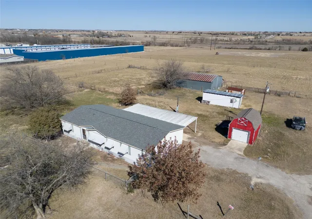 Photo 4 of Manufactured home for sale at 100 Prairie Dr, Jarrell, TX 76537 | MLS# 5195918 | Listing updated on 2026-09-10