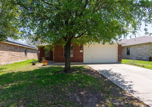 Photo 3 of Single family home for sale at 245 Shale Dr, Jarrell, TX 76537 | MLS# 1746240 | Listing updated on 2026-09-14