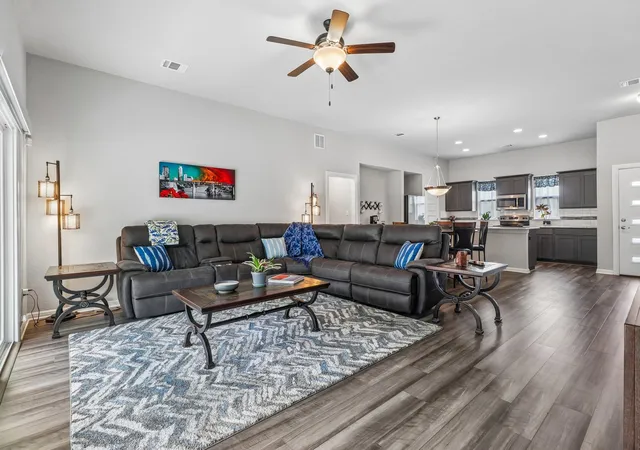Photo 3 of Single family home for sale at 2701 Warren Cv, Lago Vista, TX 78645 | MLS# 6269318 | Listing updated on 2026-10-01