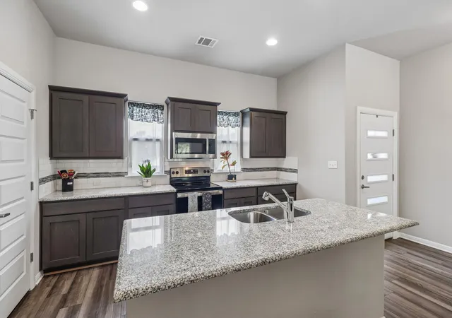 Photo 2 of Single family home for sale at 2701 Warren Cv, Lago Vista, TX 78645 | MLS# 6269318 | Listing updated on 2026-10-01