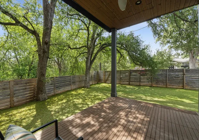 Photo 3 of Condo for sale at 3304 E 17th Street #B, Austin, TX 78721 | MLS# 1978339 | Listing updated on 2026-09-14