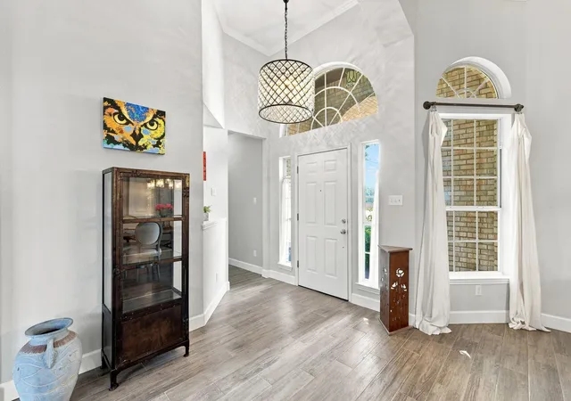 Photo 3 of Single family home for sale at 302 N Carriage Hills Dr, Georgetown, TX 78626 | MLS# 3991266 | Listing updated on 2026-09-14