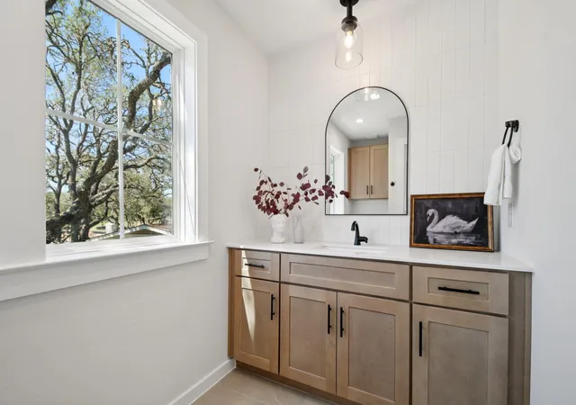Photo 4 of Single family home for sale at 2410 Drew Ln Unit #5, Austin, TX 78748 | MLS# 9268969 | Listing updated on 2026-09-18