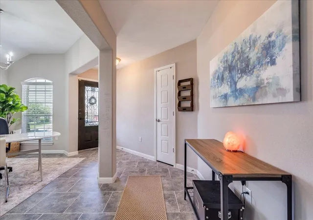 Photo 3 of Sale Pending at 154 Screech Owl Dr, Kyle, TX 78640 | MLS# 4327731 | Listing updated on 2026-09-12