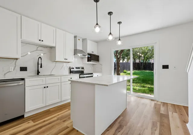 Single family home for sale at 4504 Lyra Cir, Austin, TX 78744 | MLS# 4255398