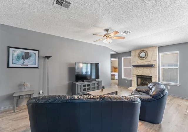 Photo 4 of Single family home for sale at 2000 Dayflower Trce, Cedar Park, TX 78613 | MLS# 5549146 | Listing updated on 2026-09-10